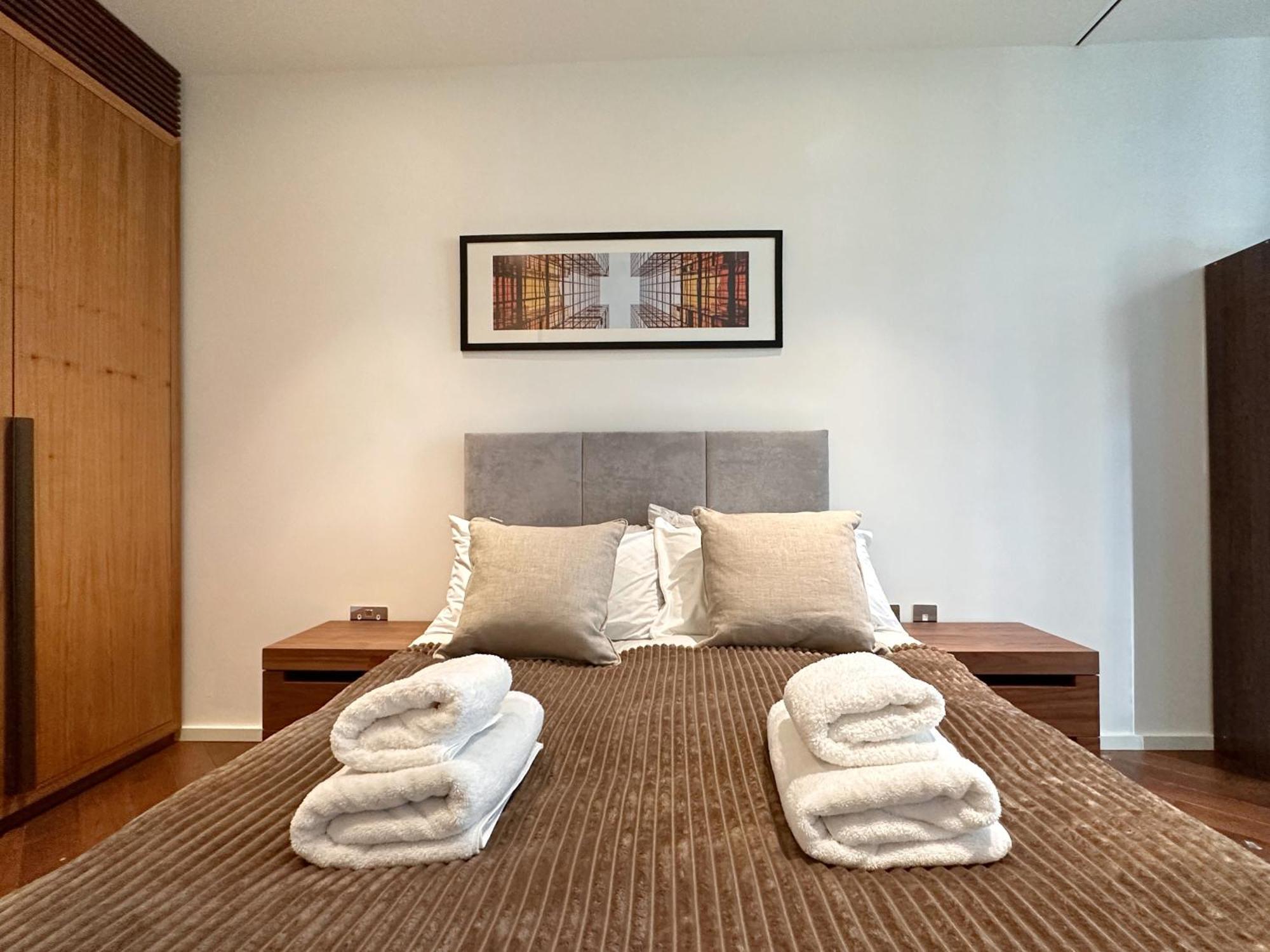 Luxury 2bed 2bath In Nine Elms In Modern Development Apartamento *
